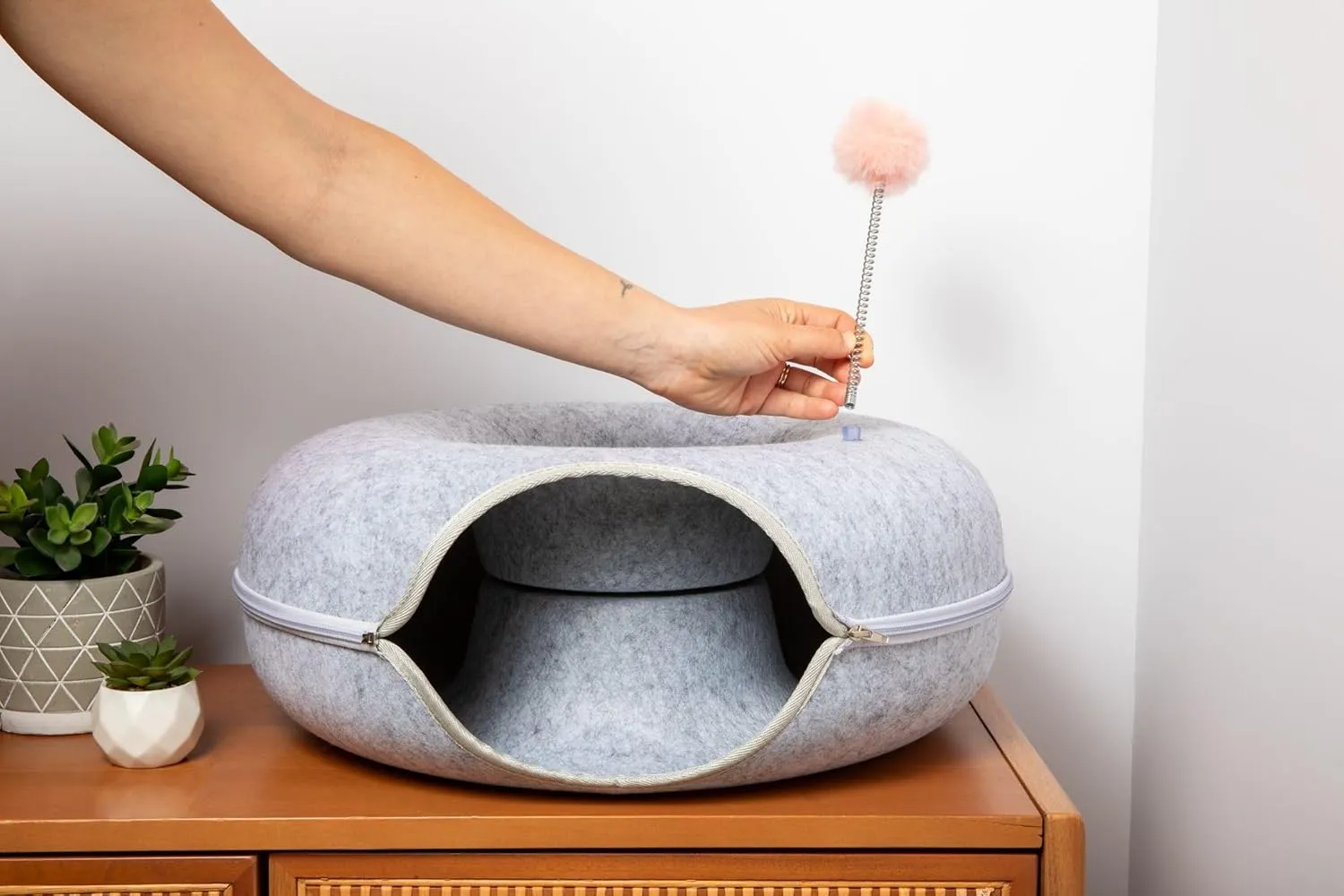 Feline Paradise Donut Cat Bed, Tunnel, Jia Xi Indoor Hideout, Peekaboo Cave (Light Gray, Medium)