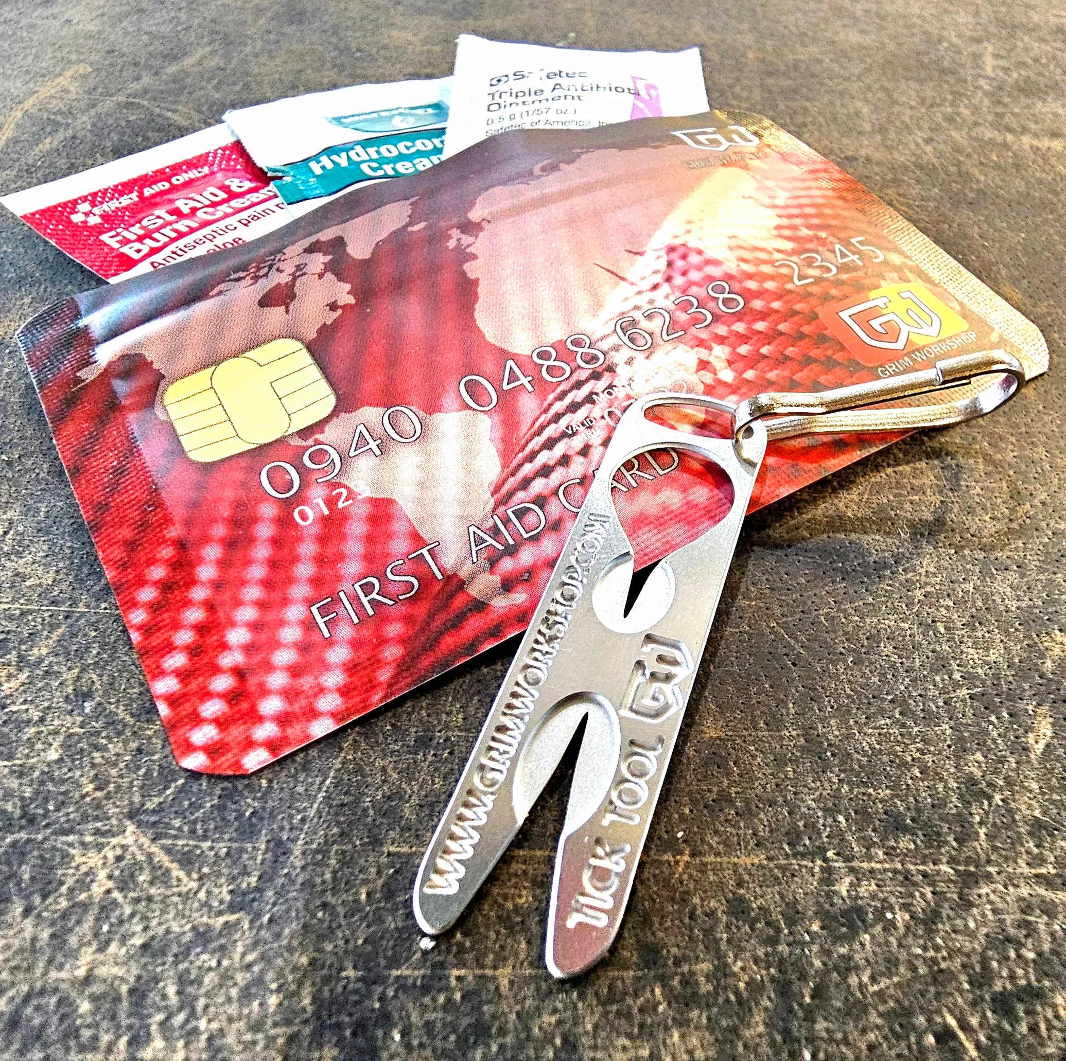 Tick Remover Micro Tool: Keychain Size Tick Removal Tools